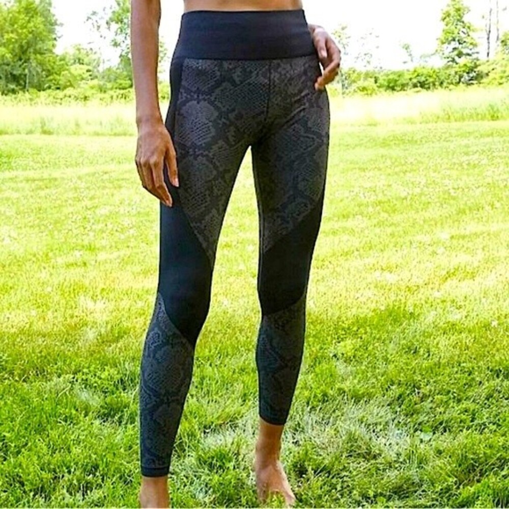 NEW JoyLab Black High-Waisted Seamless Snakeskin Jacquard 7/8 Leggings Size Sm